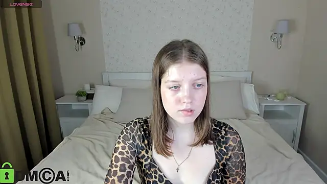 Casandra Joness online show from April 1, 6:04 am