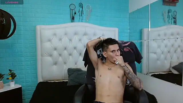 paullcb online show from February 11, 4:01 am