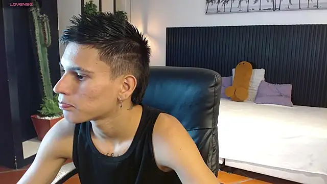 paullcb online show from February 15, 3:51 am