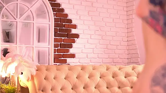 NyssaSky online show from February 25, 6:30 pm