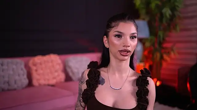 NyssaSky online show from February 5, 6:15 pm