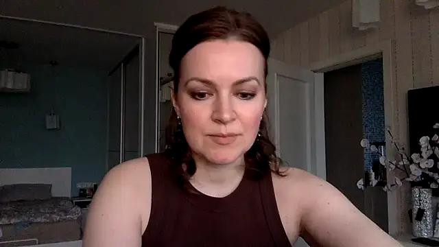 Ivoryne online show from April 8, 2:40 pm