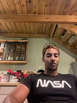 Axel black10 online show from February 8, 3:21 pm