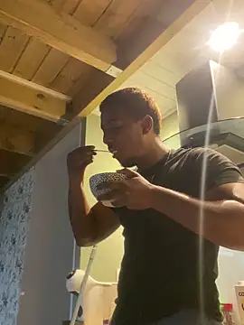 Axel black10 online show from February 5, 2:02 pm