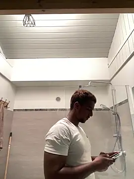 Axel black10 online show from February 12, 9:42 am