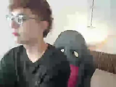 ReneePaz online show from January 12, 6:15 pm