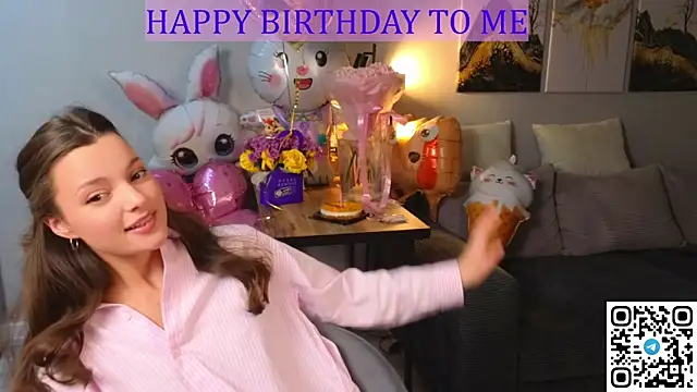 KitKatie online show from April 1, 4:37 pm