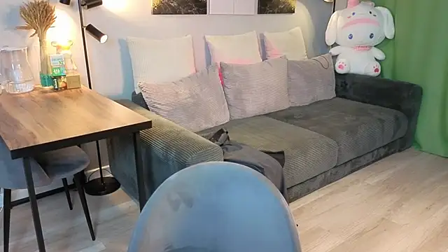 KitKatie online show from April 4, 11:28 am