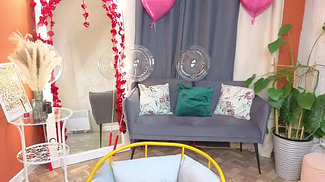 KitKatie online show from February 13, 8:20 pm