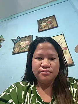 Snapshot of Hottie_Pussy chatting on June 3, 11:20 pm Hottie Pussy online show from June 3, 11:20 pm