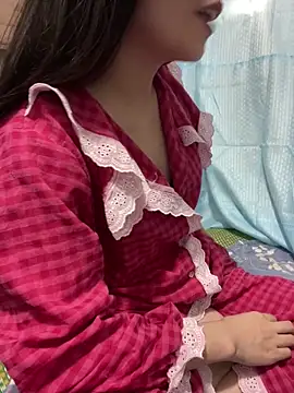 berry alma06 online show from January 17, 2:09 pm