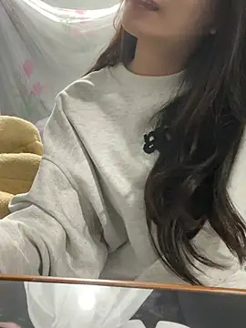 berry alma06 online show from January 9, 11:17 am