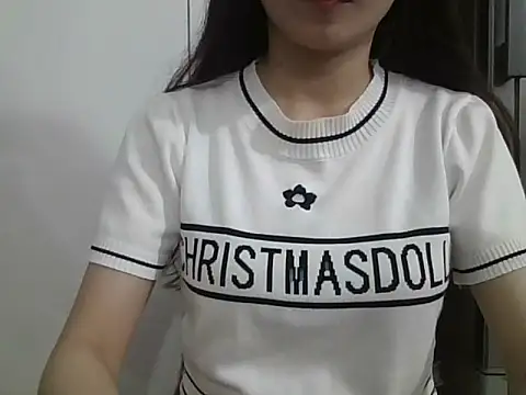 berry alma06 online show from April 18, 7:07 pm