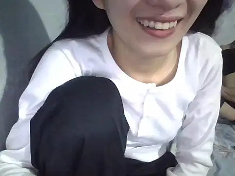 berry alma06 online show from February 10, 3:00 pm