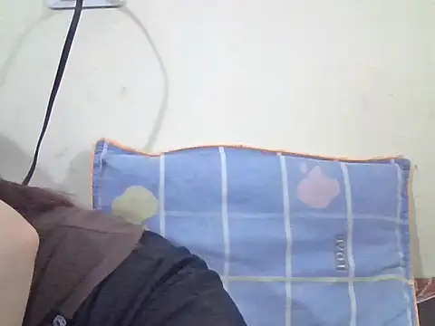 berry alma06 online show from April 2, 1:40 pm