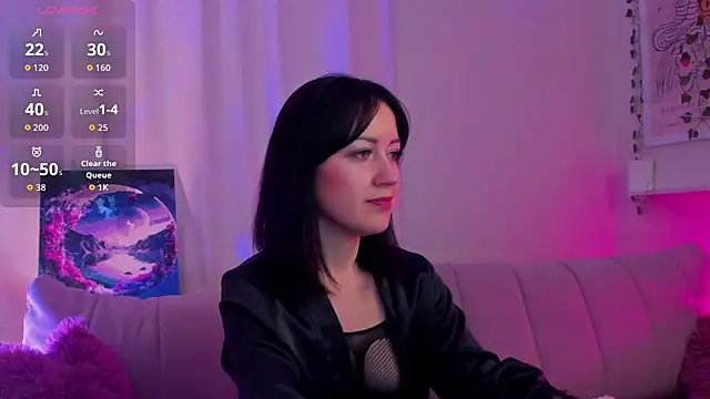 Amily Warren online show from February 12, 10:15 am