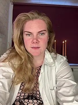 SexyBlondJoanna online show from February 16, 3:21 pm