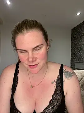 SexyBlondJoanna online show from February 25, 9:58 pm