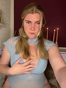 SexyBlondJoanna online show from January 31, 7:12 pm