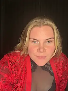 SexyBlondJoanna online show from January 18, 8:45 pm