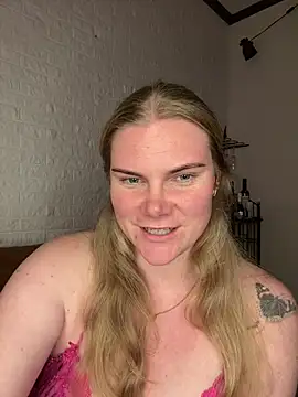 SexyBlondJoanna online show from March 3, 6:59 pm