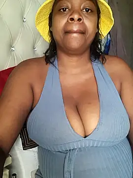 bigboobylicious online show from April 7, 7:21 am