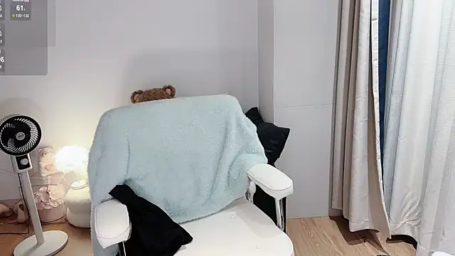 tutu-l online show from April 19, 6:10 pm