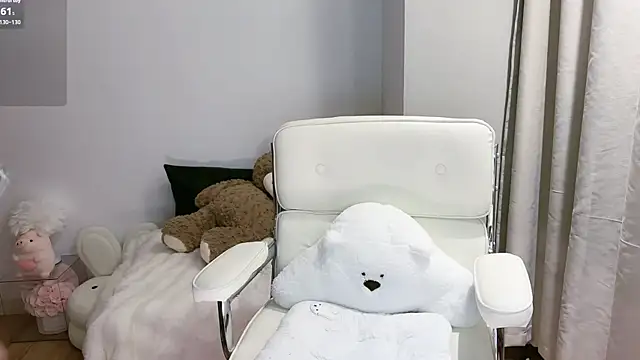 tutu-l online show from May 5, 6:33 pm