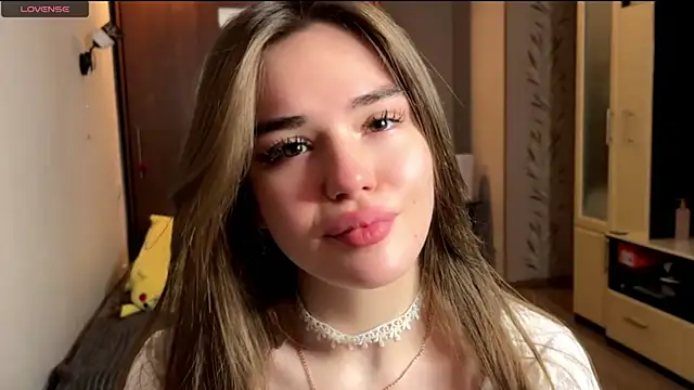 LubaSeirers online show from April 15, 3:27 pm