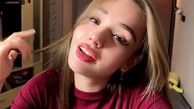 LubaSeirers online show from April 8, 3:24 pm