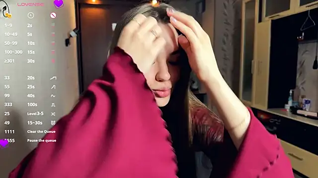 LubaSeirers online show from March 26, 3:43 pm