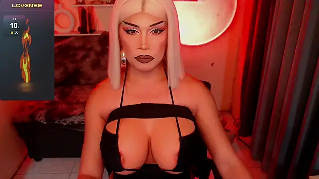 deliciousClaire online show from April 26, 6:38 pm