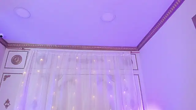 Jenifer James online show from March 10, 7:51 pm