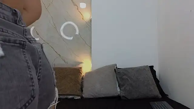 Snapshot of Laura_Miller1 chatting on February 15, 3:44 pm Laura Miller1 online show from February 15, 3:44 pm