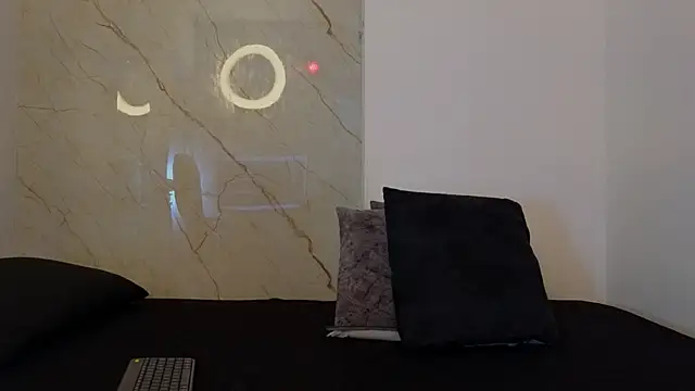 Snapshot of Laura_Miller1 chatting on February 14, 8:31 pm Laura Miller1 online show from February 14, 8:31 pm