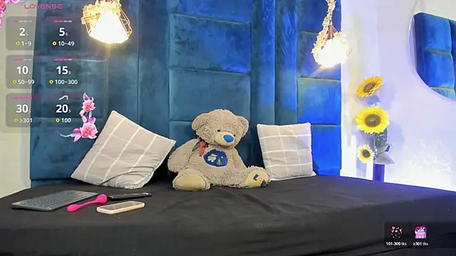 Laura Miller1 online show from April 4, 6:36 pm