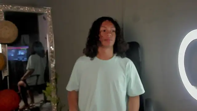 dylaans19 online show from February 11, 2:28 pm