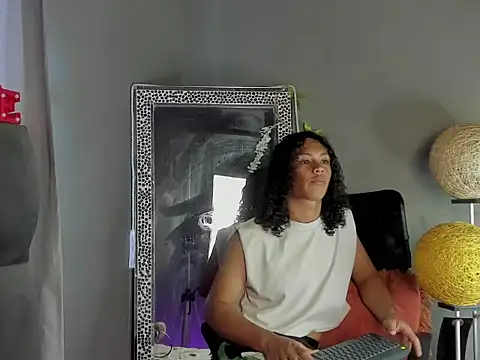 dylaans19 online show from February 21, 2:30 pm