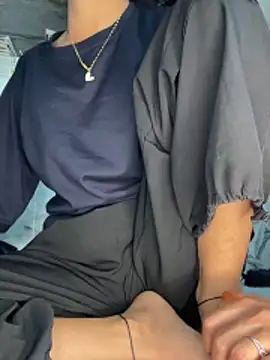 paribaby09 online show from February 28, 6:18 pm