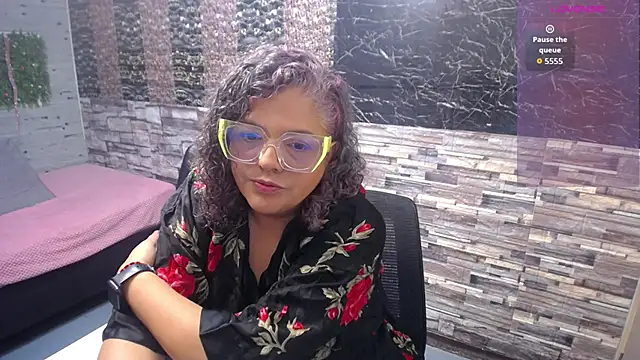 mia pazzi online show from January 12, 10:58 pm