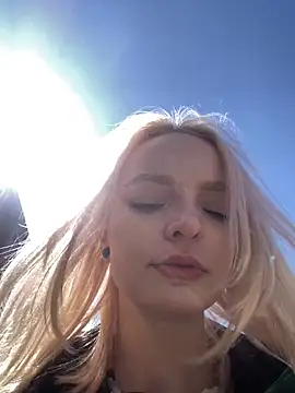 aka Blonde online show from May 16, 5:28 am