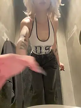 aka Blonde online show from April 17, 5:32 am