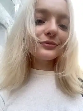 aka Blonde online show from May 8, 12:42 pm