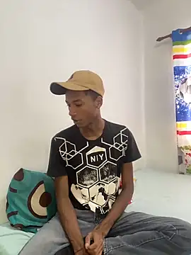 Snapshot of twink_gabrielll chatting on May 20, 12:35 pm twink gabrielll online show from May 20, 12:35 pm