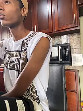 Snapshot of twink_gabrielll chatting on May 27, 12:34 pm twink gabrielll online show from May 27, 12:34 pm