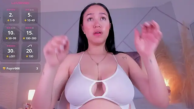 emily nova  online show from May 17, 11:32 am