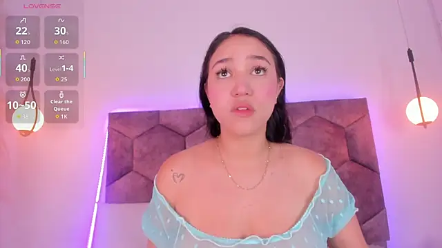 Snapshot of emily_nova_ chatting on July 13, 11:20 am emily nova online show from July 13, 11:20 am