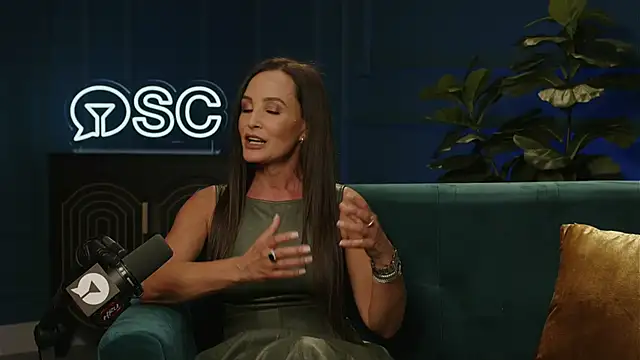hollyrandall online show from May 19, 6:15 pm