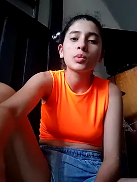 honeyhotgirl19 online show from January 12, 7:31 pm