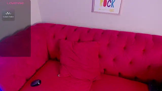 Snapshot of Lara_reynolds_ chatting on February 10, 4:50 pm Lara reynolds online show from February 10, 4:50 pm